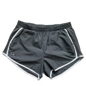 Under Armour Heat gear Womens Medium Gray Elastic Waist Lined Running Shorts